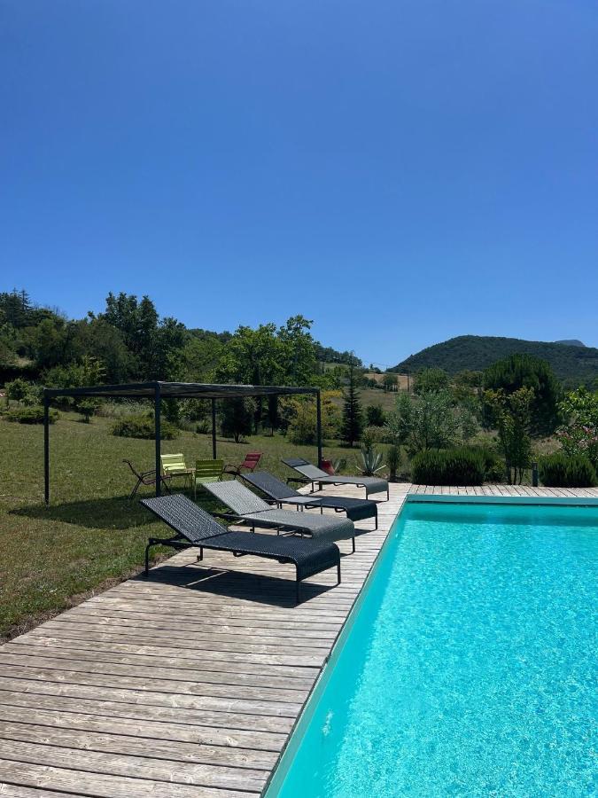Gite Crest, Avec Terrasse Et Piscine. Kültér fotó