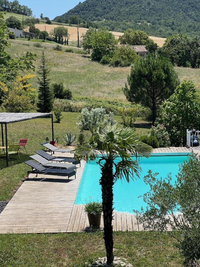Gite Crest, Avec Terrasse Et Piscine. Kültér fotó